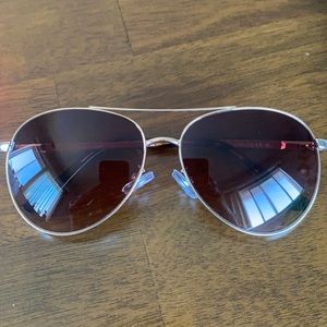 Oscar De La Renta Aviator Sunglasses